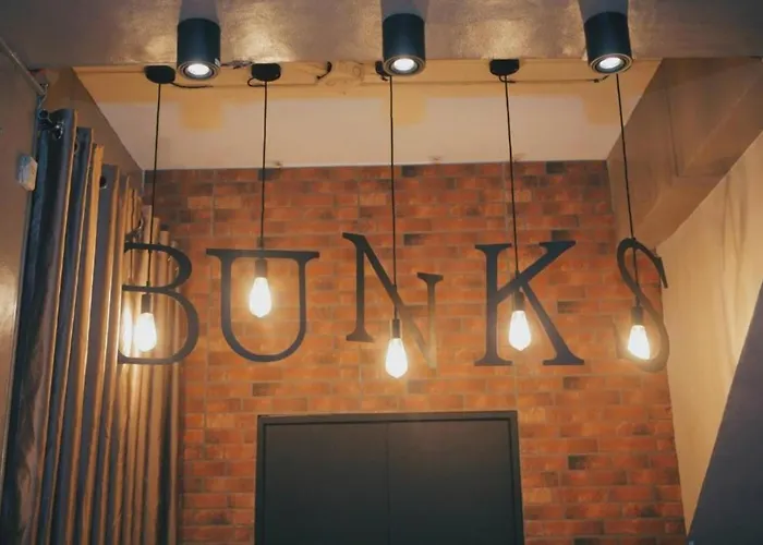 Bunks Hostel *
